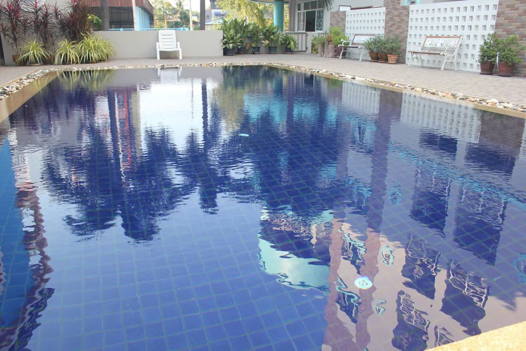 Lomsabai Apartments Bangsaen Εξωτερικό φωτογραφία