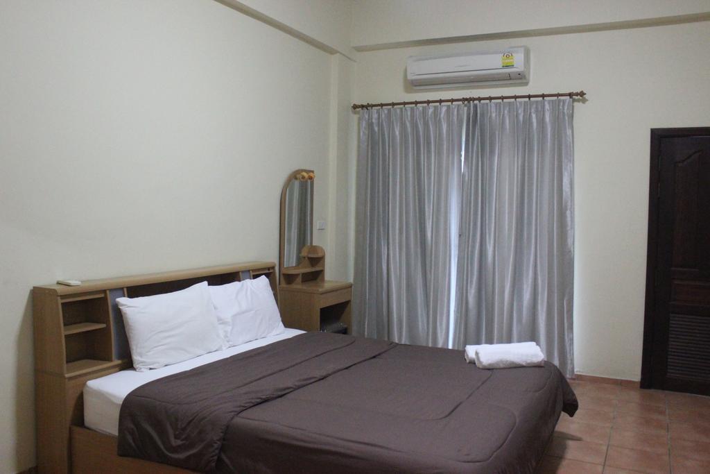 Lomsabai Apartments Bangsaen Εξωτερικό φωτογραφία