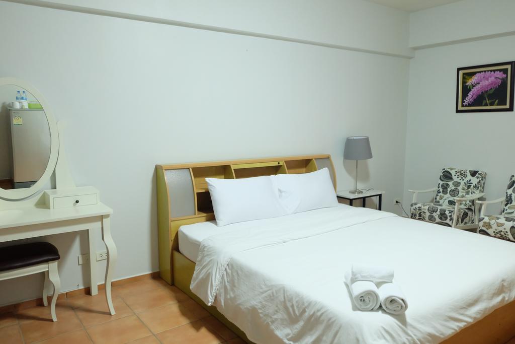 Lomsabai Apartments Bangsaen Εξωτερικό φωτογραφία