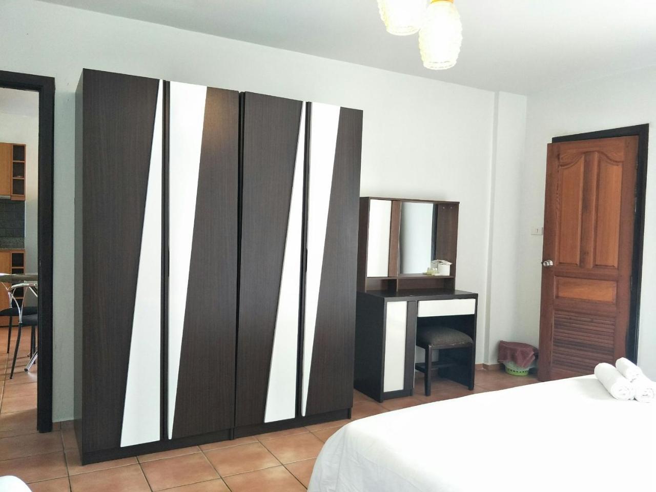 Lomsabai Apartments Bangsaen Εξωτερικό φωτογραφία