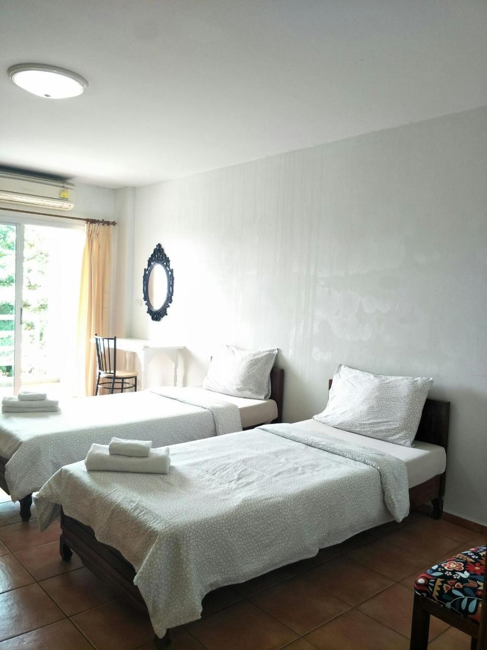 Lomsabai Apartments Bangsaen Εξωτερικό φωτογραφία
