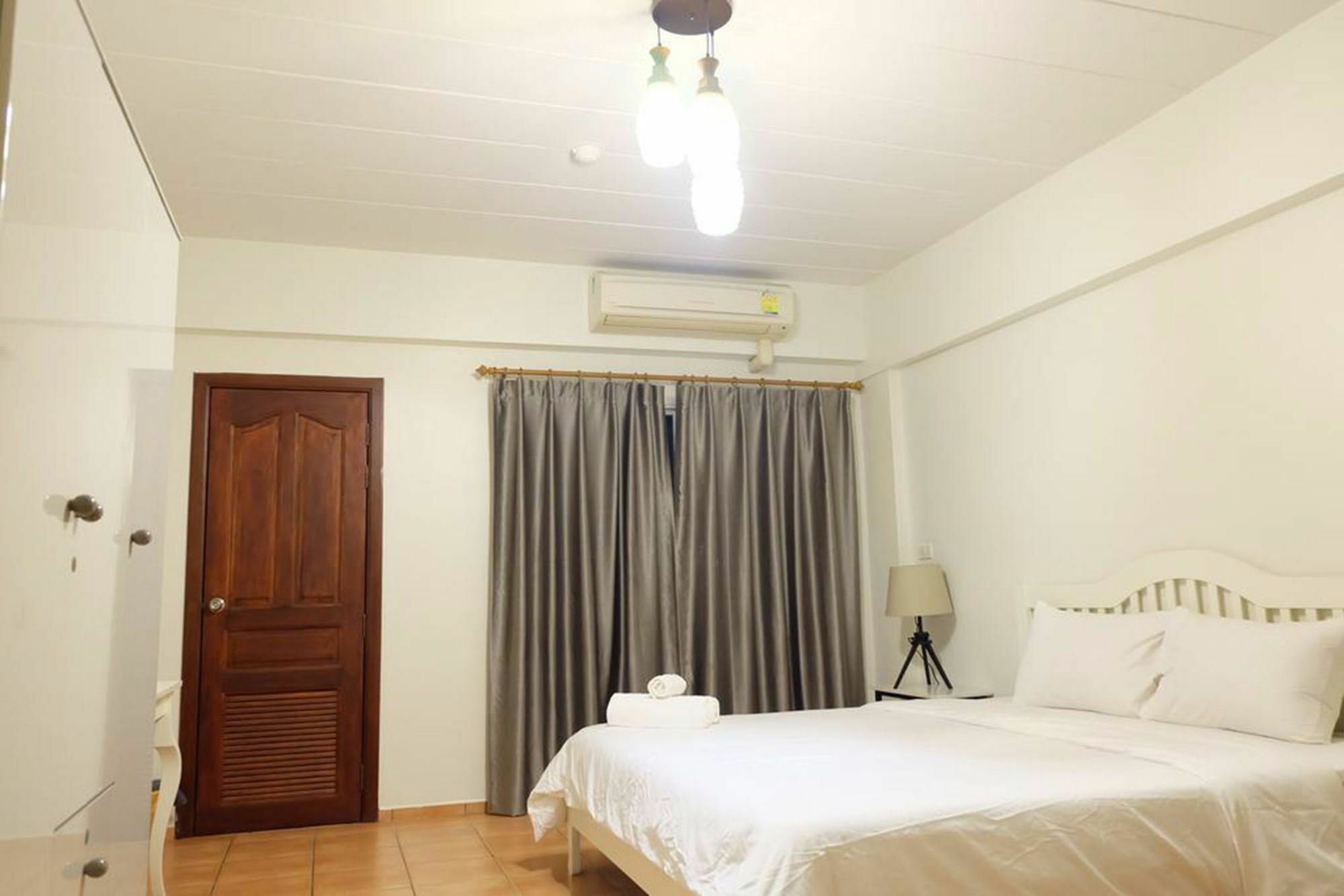 Lomsabai Apartments Bangsaen Εξωτερικό φωτογραφία