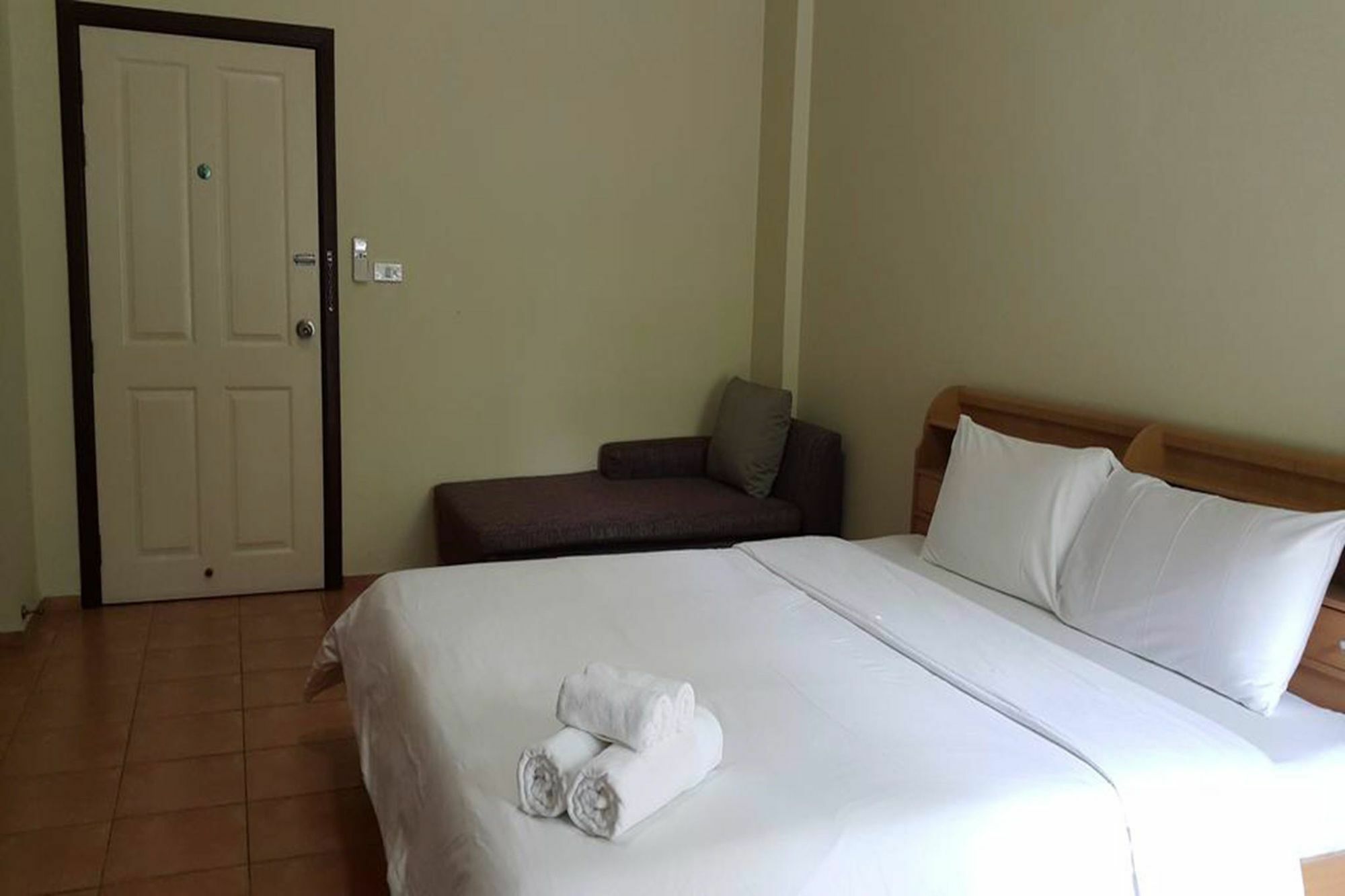Lomsabai Apartments Bangsaen Εξωτερικό φωτογραφία