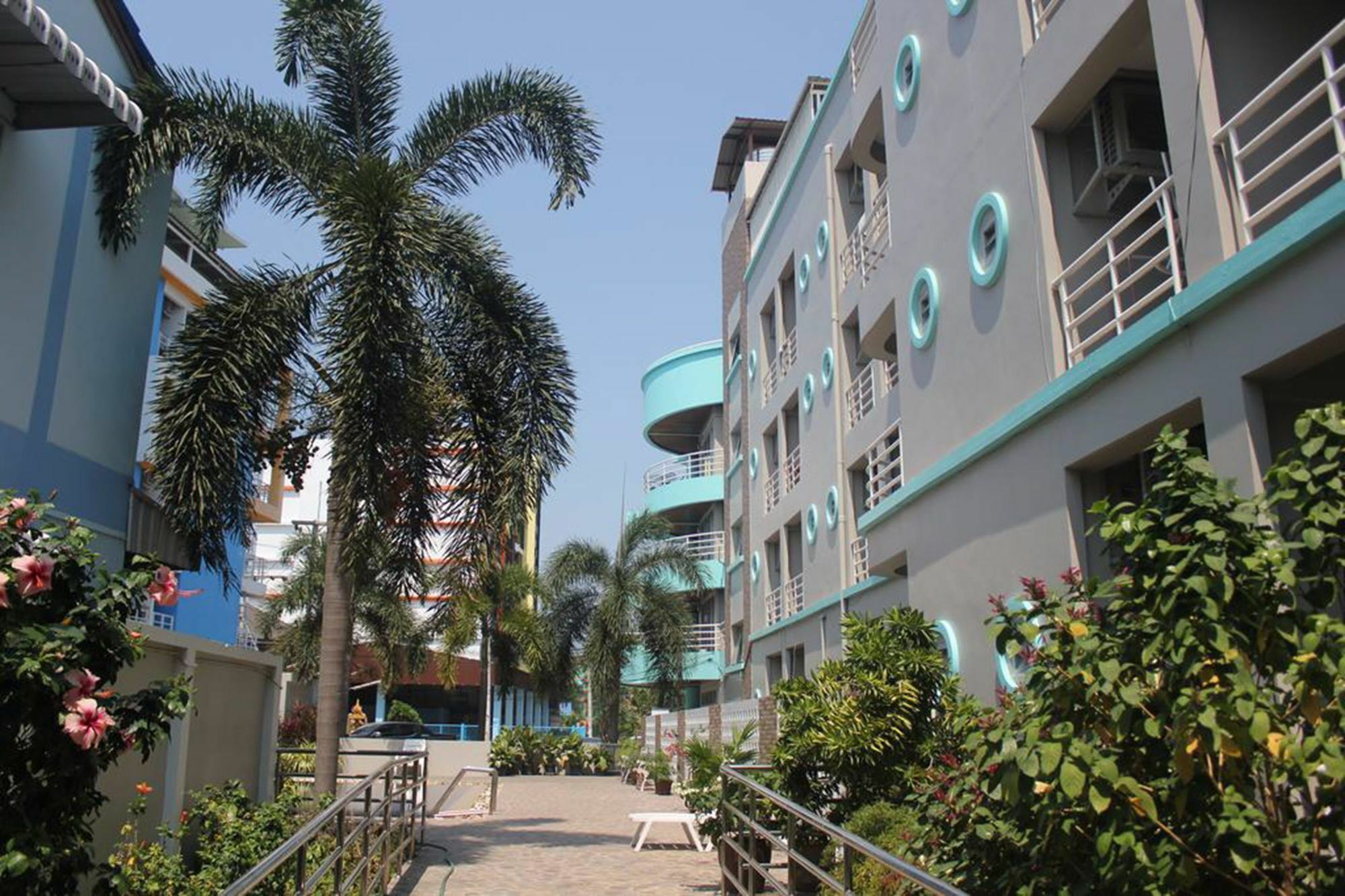 Lomsabai Apartments Bangsaen Εξωτερικό φωτογραφία
